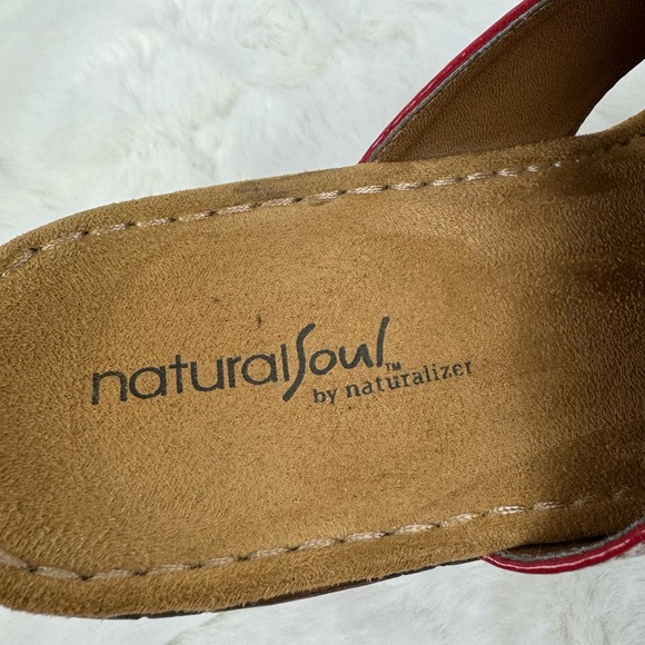 Natural Soul Red Slide Sandals Women’s size 7.5 - Picture 8 of 8